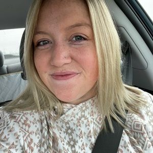 Meet your Posher, Madelyn